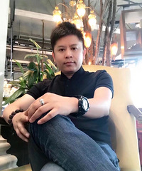 76年月入3万的公司副总哥子征婚,希望对方未婚或离异未育