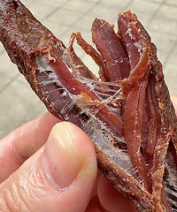 内蒙古的同学推荐的…这肉也太扎实了!越嚼越上头