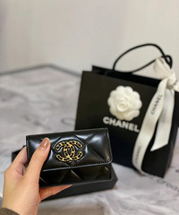 Chanel 19 卡包 也太好看了吧,感觉自己赚到了