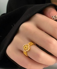 回家过年当然要有一枚能撑住场面的金戒指啦!