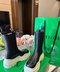 一直都想买一双BV的靴子,他家靴子真的很显瘦