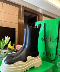 一直都想买一双BV的靴子,他家靴子真的很显瘦