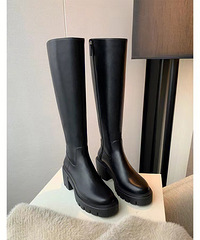 这双骑士靴 yyds!就是喜欢这种有型的