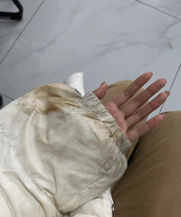 爱穿白色羽绒服的都给我去买,超脏的污渍搓一下就变白了!