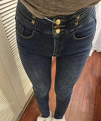 Ϊʲôţ�п㴩ǳɫ��ȴ���ɫ���ݰ�������Ӧ����ɫ��������