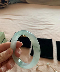 都说翡翠水很深, 小白第一次买,4W多买亏了没?