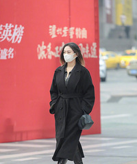 ��������������ģ�������һ��С����Ƕ�������Щ�·����Ź��