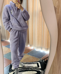 看了很久才下手的家居服,颜色超好看,质量也在线