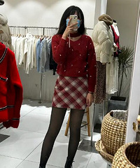 ��ȹ�Ӻ�ɫ����࣬��������ĺ�����