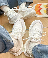 安踏白薇真绝了!配色太乖了吧,脚感很舒适,没有理由不买这双