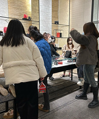 逛成都奢侈品专柜人多得像赶场!入手了劳力士表