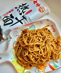 这款七姊热干面速食麻酱味超浓郁!特别适合我这样的懒人