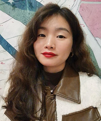 ��¼���ڶ����£�����ʱ����ڽ�ǰ��������ʦ��ͷ��Ū��һ��