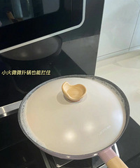 被颜值折服的抱抱锅