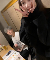 有网友在日本餐厅偶遇鹿晗关晓彤