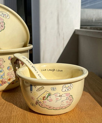 ����ɫ�;���ĺ��з�Χ�У��ÿ���ʵ��