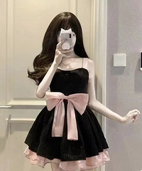 淘宝上看到这些衣服,真的不知道是哪些女生在买!欣赏不来