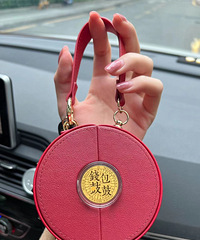 爱打麻将的我逃不过周大福!包包和手镯就是赢钱的玄学buff