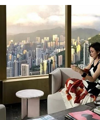 稳坐香江富婆,关之琳是怎么赚钱的