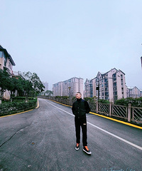91年182CM爱健身爱旅游的哥子征婚,不抽烟不打牌