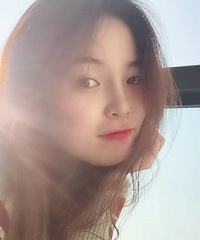 91年160CM的巨蟹座文职小姐姐征婚,希望对方爱干净