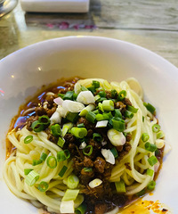 򿨰ĵ棬޵һڱ֭