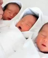 女子生了三胞胎,3个孩子竟有3个爹,真是太荒唐了