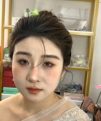 在西双版纳拍照,199和300的妆面,你们感觉值不值?