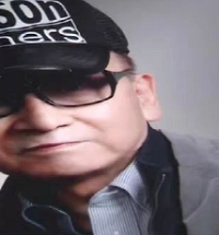 是天才造星人,还是恋童癖恶魔?