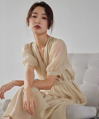 20���ճ��ֳ��ڵĴ�������ȹ��ÿ�����̲�ס�ӹ�����һ���ֲݣ�