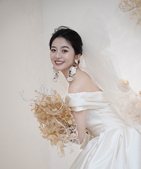 超级喜欢的婚纱试妆照