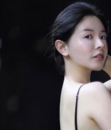 93年155CM妹子征婚,从事美容行业