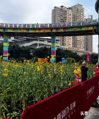 Ԭ�Ҹ����վ�Ա߾�Ȼ������ô��Ƭ�Ͳ˻�������ĺÿ��𡭡�