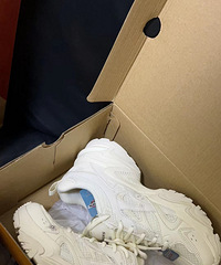 �ֵ��ڹ����һ��˱�����˹���桢��������צͳͳһ����