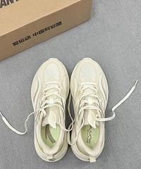 12˫�����¿��˶�Ь�������ÿ��ֺô���һ��С�ľͱ��ֲݺü�˫