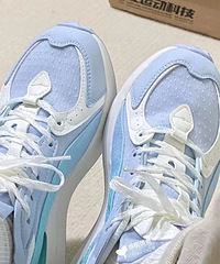 12˫�����¿��˶�Ь�������ÿ��ֺô���һ��С�ľͱ��ֲݺü�˫