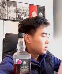 21岁173CM做生意的小哥征婚,希望对方有一份正经的工作