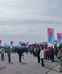 �ذ�����ɿ�ӭ����һ���ȿ�����ʽ��������������ѧԺ������ߣ�