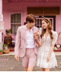 38岁李多海官宣与8年男友结婚