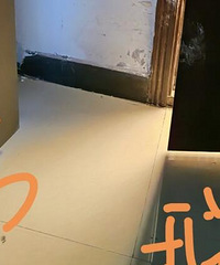 隔壁住一个精神疾病,不准我们改门