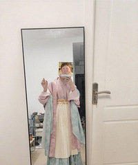 ����һ��������������ȴ˵�������μ��ﱻ���Ӿ�°�ߵ���Ů��