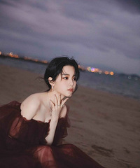 为了艳压,明星能有多卷?
