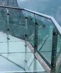 张家界多人跳崖,3人遗体已找到