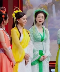 ������ϲ������Ů�����ڹ������