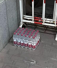 夏天来了,大家有给师傅买些什么放工地上吗?