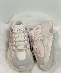 ���˳��ʺ�С���ӵĺÿ�����ϵ�Ь������5cm����