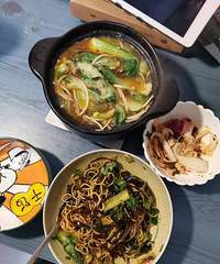 单身一任沉浸式做饭——小火锅+凉面+跳水白菜