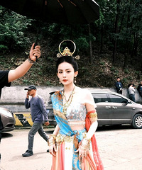 ��������ػ���Ů�·�