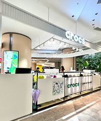 CROCS光环店开业,限定款9折