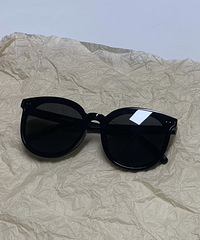 �����ֱ�������ī��������������Ҳ��˳��̴��һ����ī������